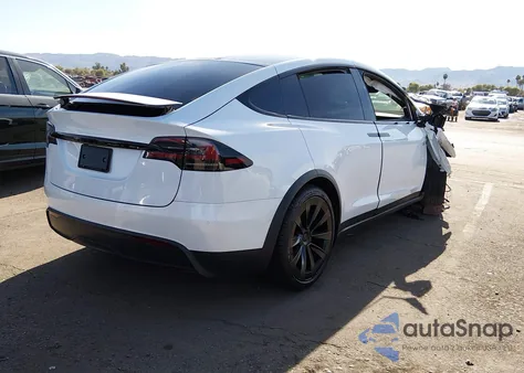 2022 Tesla Model X Dual Motor All-Wheel Drive/Plaid Tri Motor All-Wheel Drive from USA, damaged, VIN 7SAXCDE54NF344069